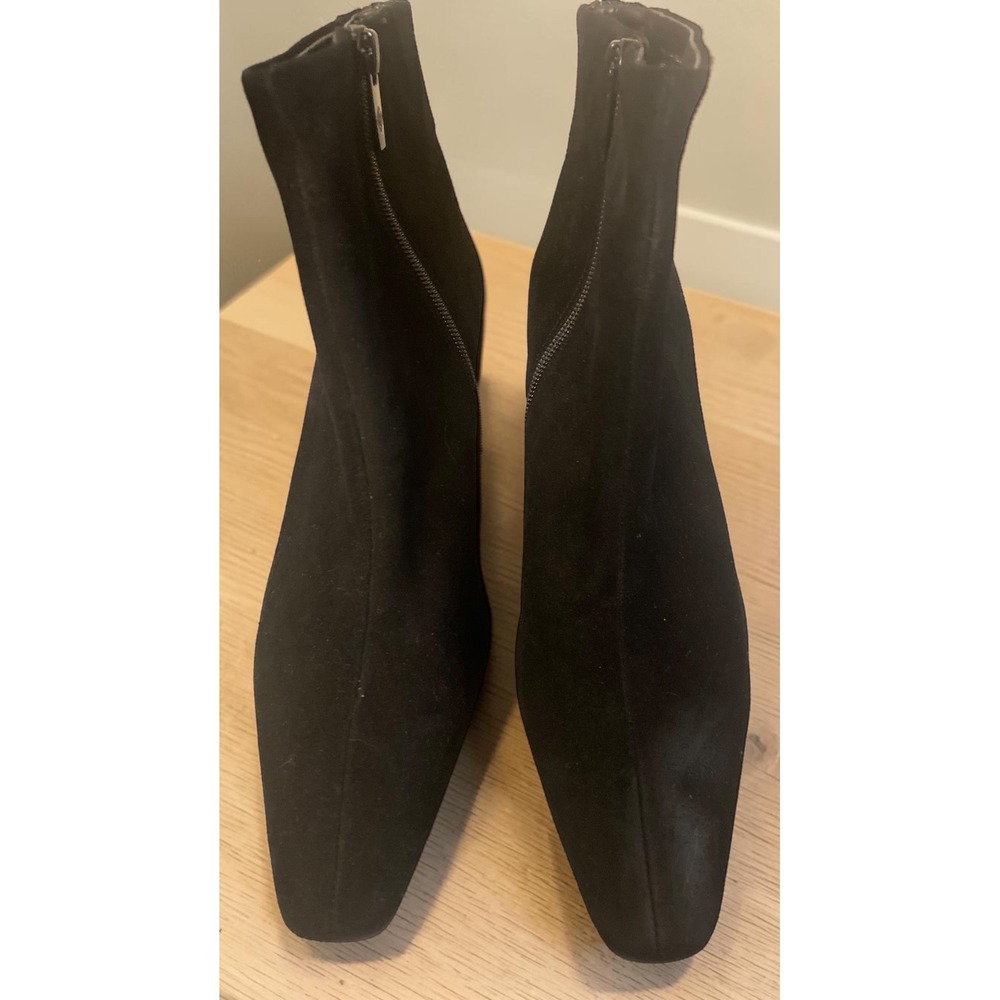 Donald Pliner Baltimore Braided Back Black Suede Kitten Heel Bootie Womens 8M - Picture 2 of 8
